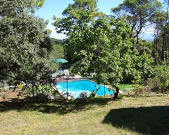 La Romarine Gîte For 8 People - Mondragon - Piscina