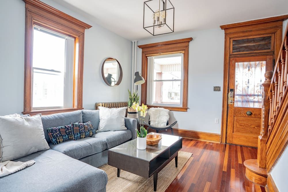 Luxury 8 Bedroom House, Steps to Tropicana, Beach and Boardwalk! - اتلانتيك سيتي - غرفة معيشة