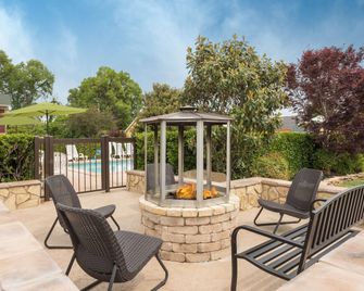 Baymont by Wyndham Sevierville Pigeon Forge - Sevierville - Patio