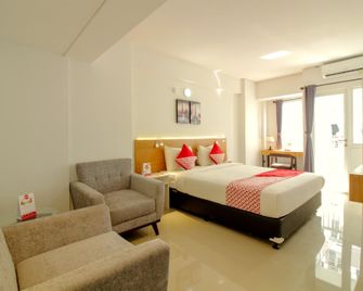 OYO Flagship 1260 Sentraland Karawang - Karawang - Schlafzimmer