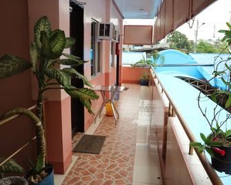 Have Pension Hauz - General Santos - Balcón