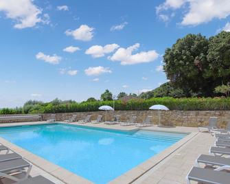 Stunning Home In Bessas With Heated Swimming Pool - Bessas - Piscina
