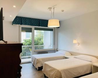 Hotel Ghironi - La Spezia - Bedroom