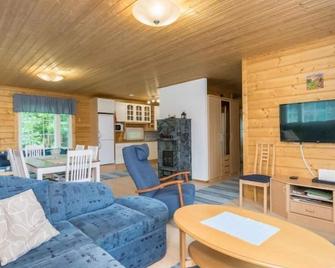 Holiday Home Koivurinne by Interhome - Punkaharju - Wohnzimmer