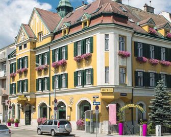 Hotel Bergwirt Schönbrunn - Vienna - Building