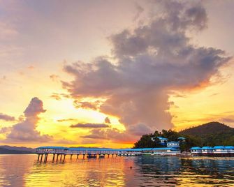 Coron Underwater Garden Resort - Coron