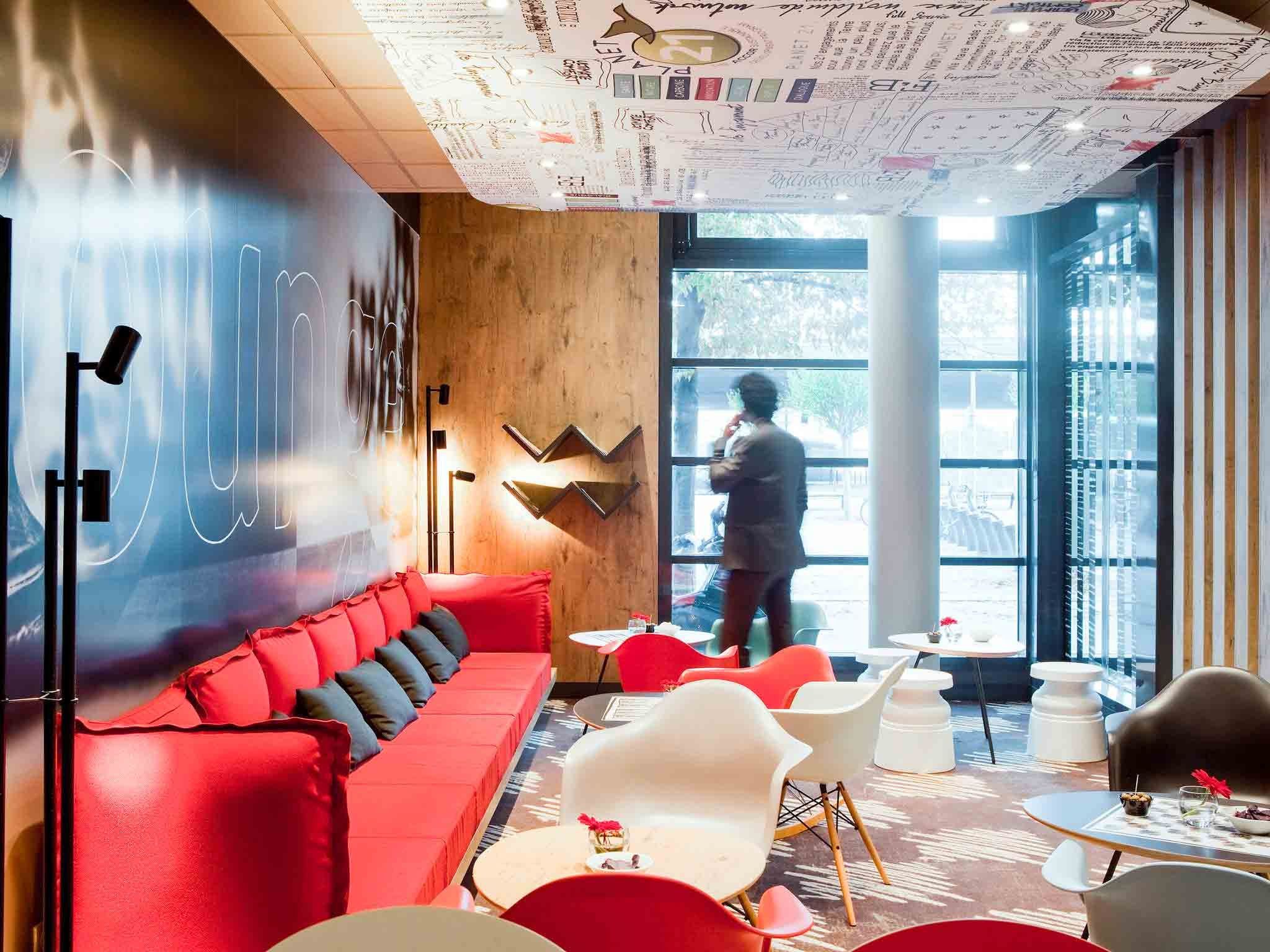 إيبيس باريس بورت دي كليشي سنتر