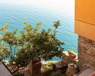 Romantic Seaview Double Room - Corniglia - Balcony