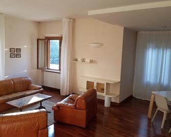 K01 - Castelfidardo, wonderful four-room apartment with terrace - Castelfidardo - Living room
