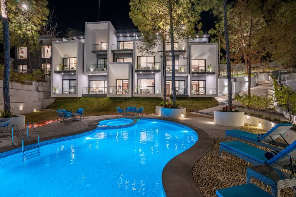 Velmore Kasauli Operated by Royal Orchid Hotel Ltd. - שימלה - בריכה