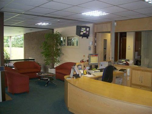 Sunley Conference Centre - נורת'האמפטון - דלפק קבלה