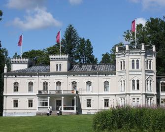 Kartanohotelli Karhulan Hovi - Kotka - Edificio