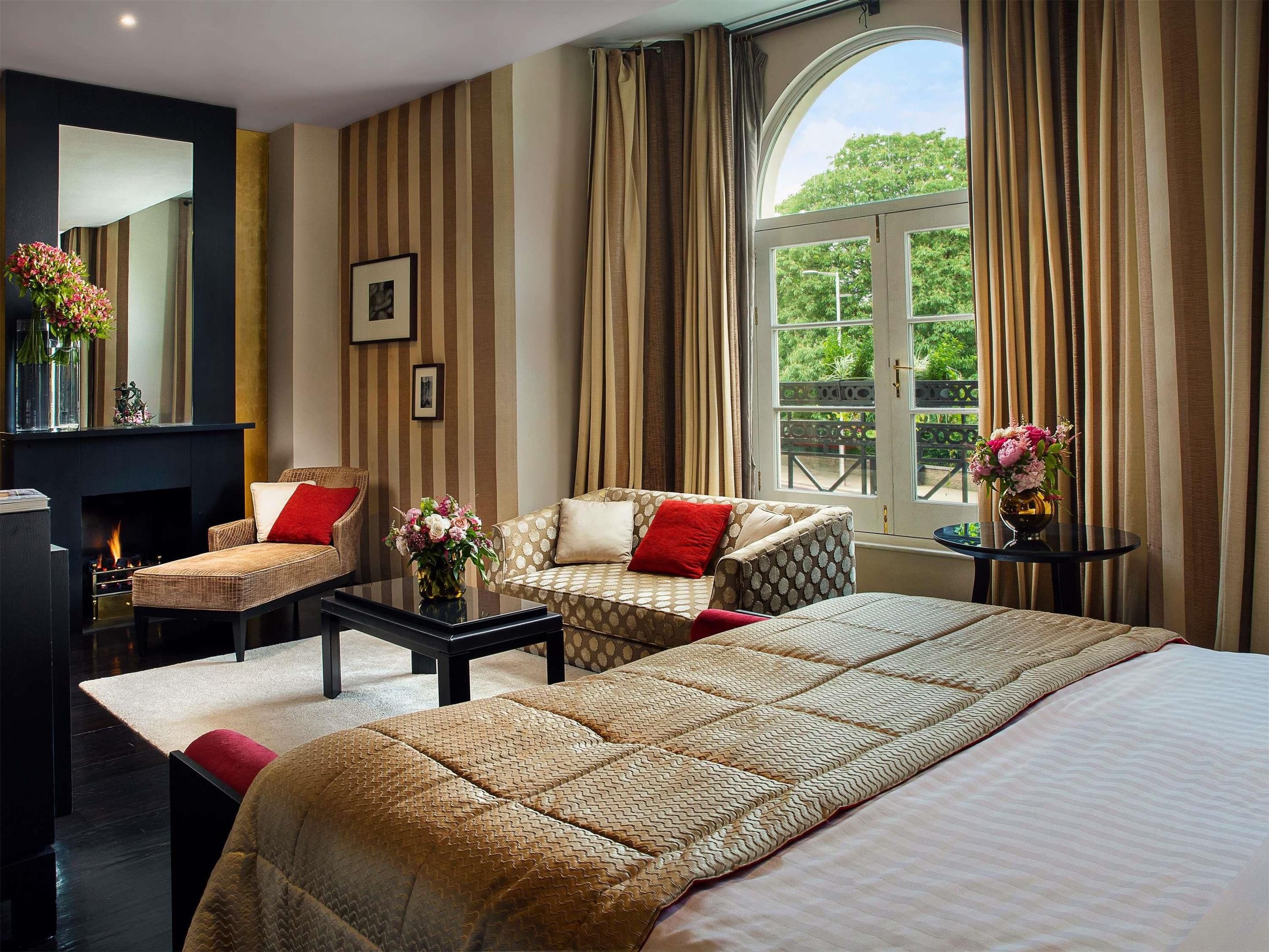 60 Hyde Park Gate Hotel