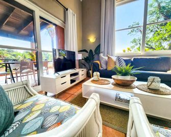 San Lameer by Top Destinations - Southbroom - Living room