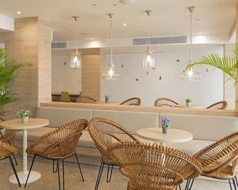 Hsm Son Veri - Adults Only - S'Arenal - לובי