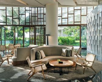 알마 리조트 깜라인 - 캄란 - 라운지