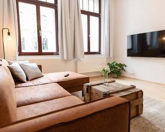 Ko-Living - Apartment am Wasserturm - vintage & industrial - Halle - Living room
