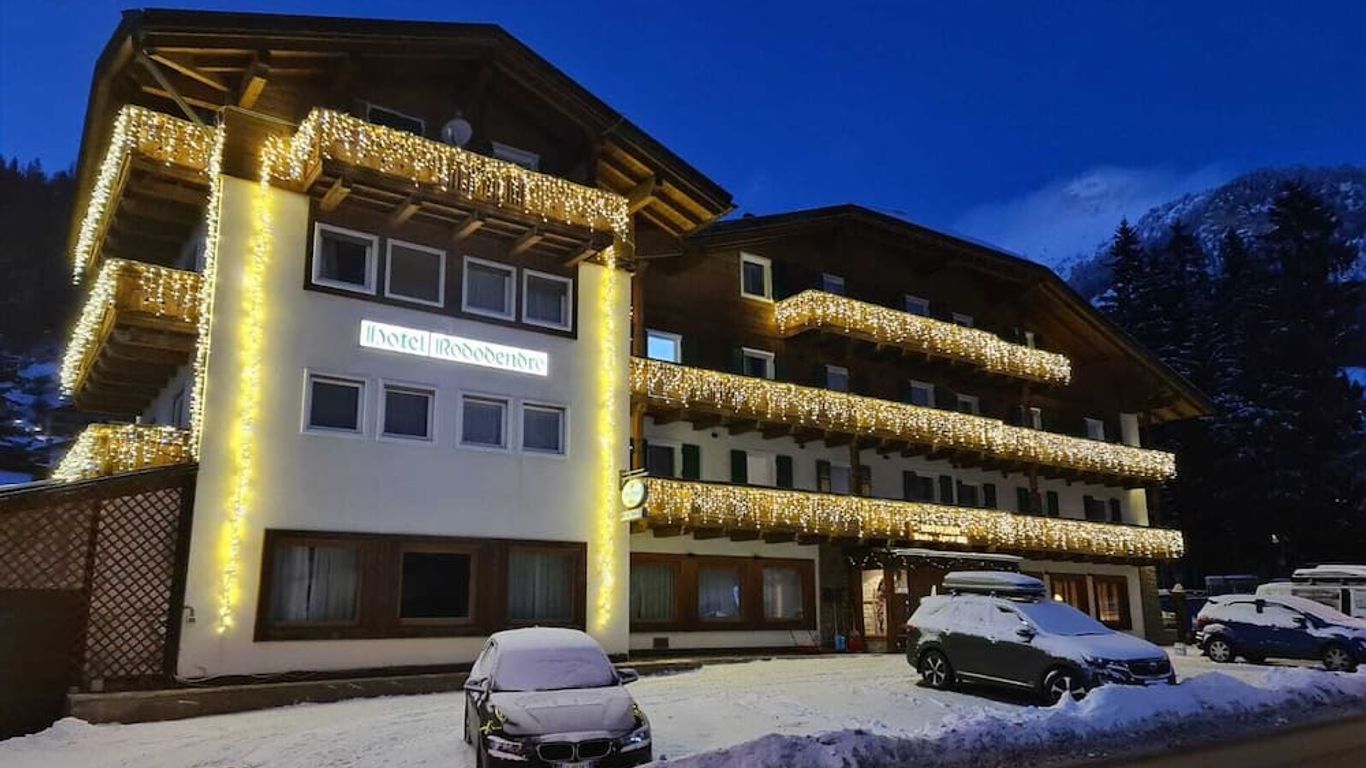 هوتل رودوديندرو فال دي فاسا