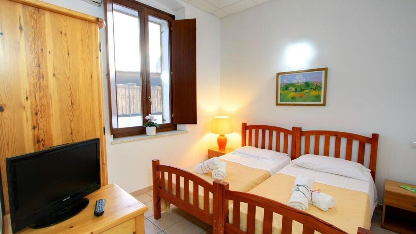 Hostel Marina