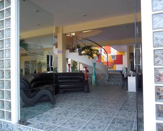 Hotel Estancia Don Roberto - San Blas - Lobby