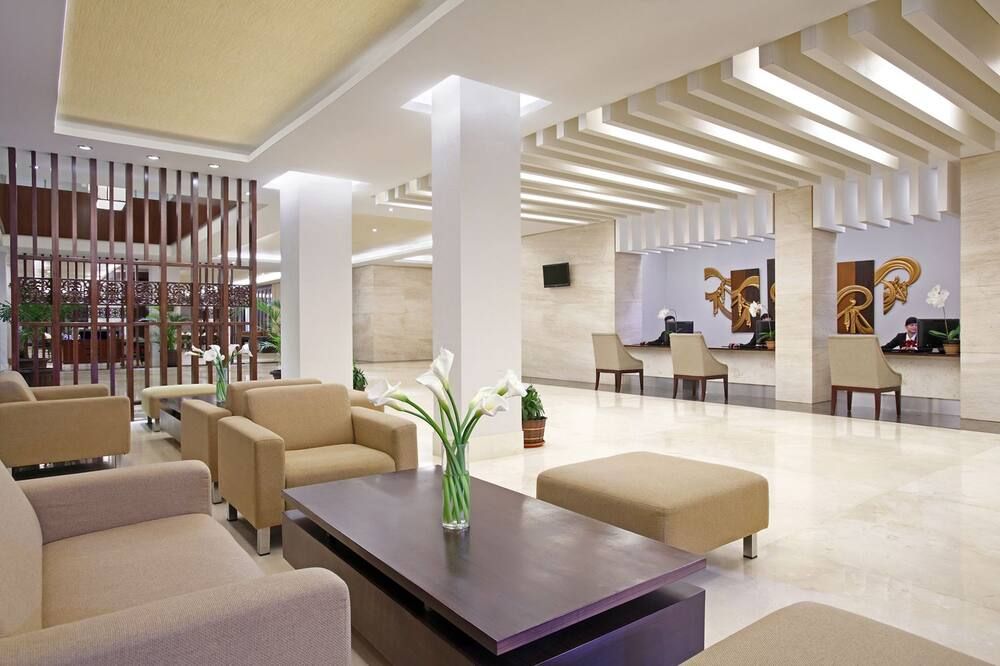 Hotel Surya Yudha Purwokerto - פורווקרטו - טרקלין
