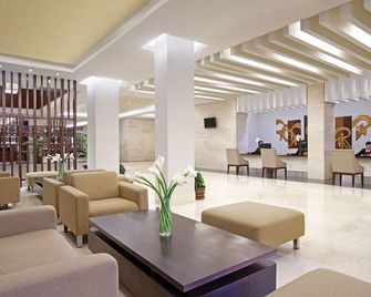 Hotel Surya Yudha Purwokerto - Purwokerto - Lounge