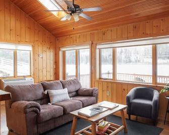 Lakefront 3 Bedroom Log Cabin - Bethlehem - Wohnzimmer