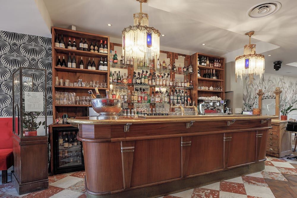 فندق فيكتور