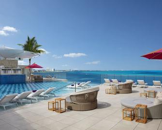 Breathless Cancun Soul Resort And Spa - Cancún - Pool