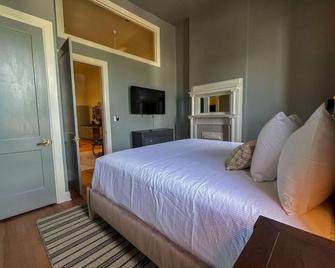 Colony - The Flats Demopolis - Demopolis - Slaapkamer