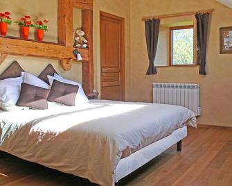 L'ourserie Bed & Breakfast - Saint-Paul-en-Chablais - Bedroom
