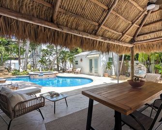Inn On The Drive ( Adults Only) - פורט לודרדייל
