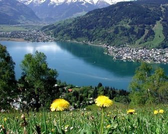 Neue Post - Zell am See - Outdoors view