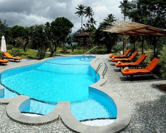 Black Sand Dive Retreat - Bitung - Pool