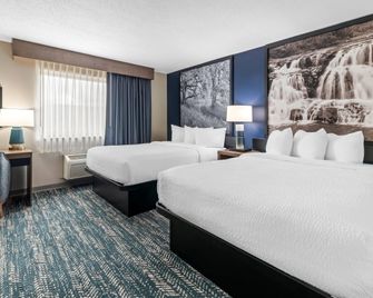 Super 8 by Wyndham Perham - Perham - Bedroom