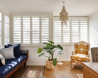 kookaburra beach house coogee - Coogee - Living room