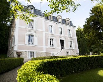 Maison d'hôtes Stella Cadente - Provins - Building