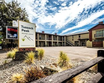 Tussock Peak Lodge - האנמר ספרינגס - בניין