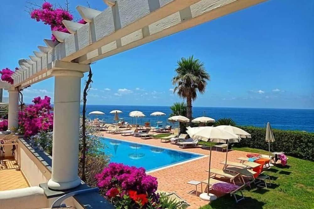 Hotel Albatros - איסקיה - בריכה