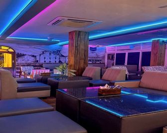 Le Chateau - Pondicherry - Lounge