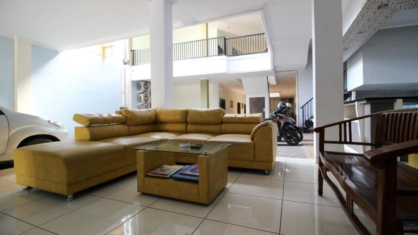 RedDoorz near Adisucipto Airport 3