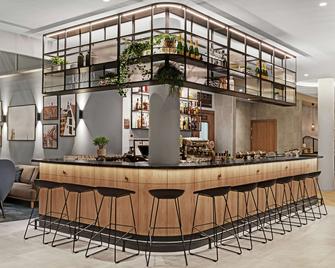 Hilton Garden Inn Riga Old Town - Riga - Bar