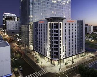 Hampton Inn & Suites Phoenix Downtown - Phoenix - Building