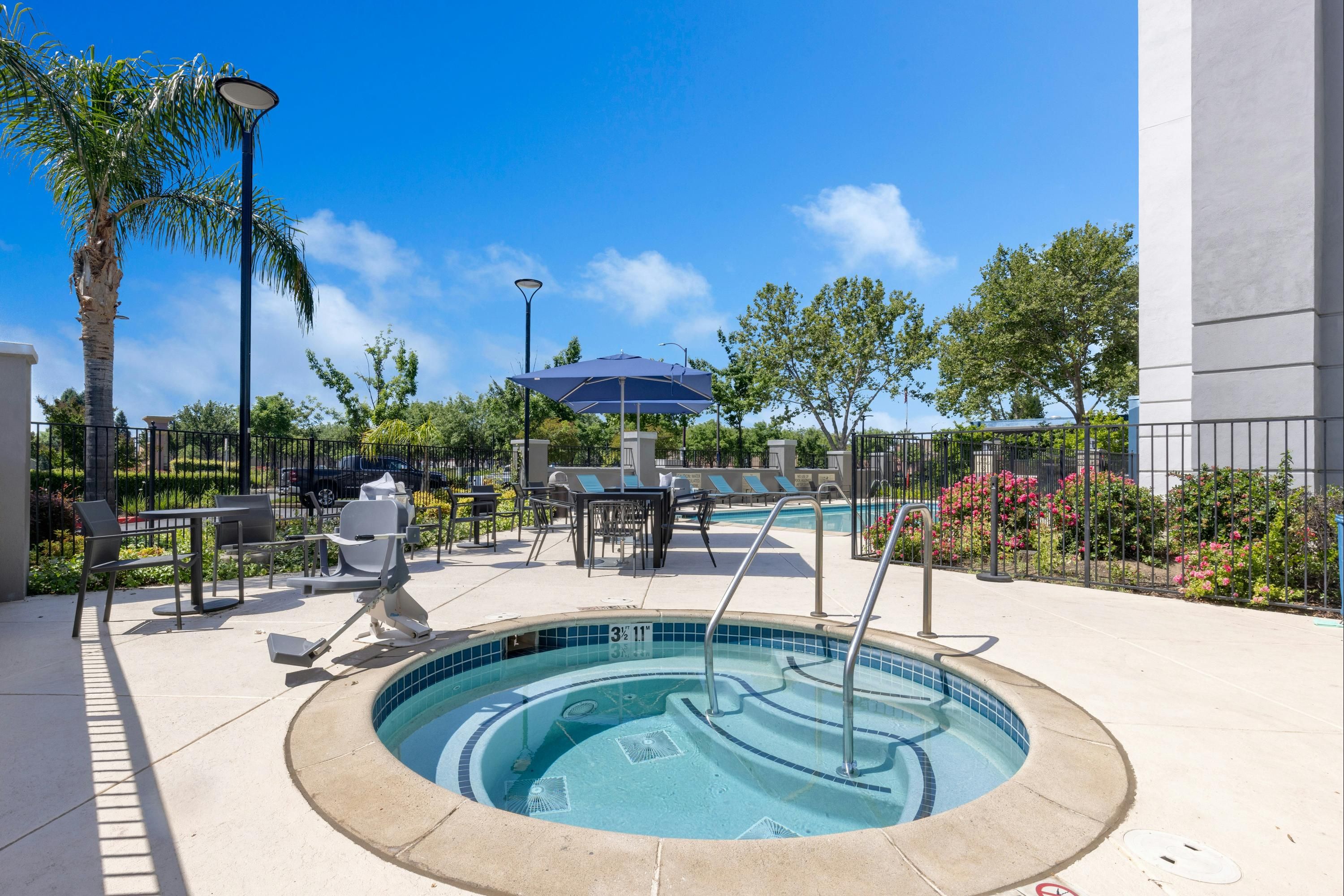 Hampton Inn & Suites Yuba City - Yuba City - Piscine