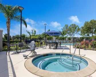 Hampton Inn & Suites Yuba City - Yuba City - Piscine