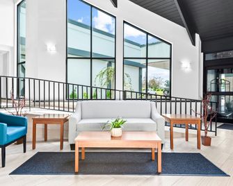 HomeTowne Studios by Red Roof & Conference Center Cortland - Cortland - Aula