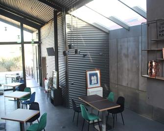 Hostel Pia do Urso - Batalha - Restaurante