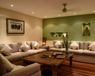 Sienna Villas Seminyak - Kuta - Living room