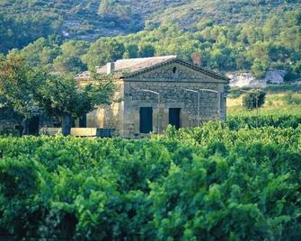 Bastide Provencale - Rognes - Building