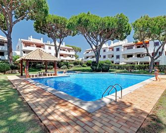 Freshly renovated with AirCo, ground floor apt with terrace, garden and pool - Quarteira - Pool